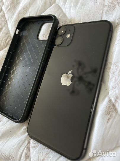 Телефон iPhone 11