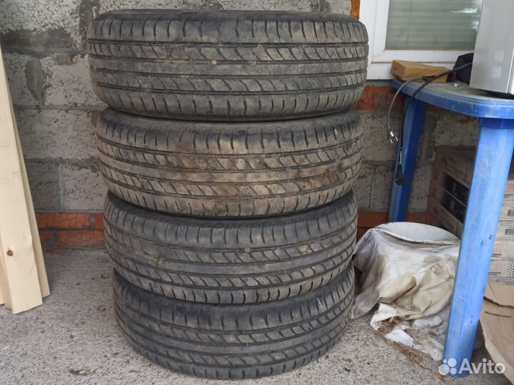 Nexen Roadian 541 235/75 R16 108H