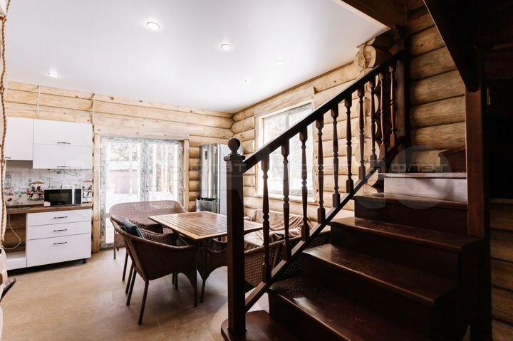 Дом 220 м² на участке 9 сот.