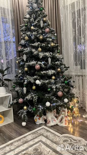 Елка новогодняя искуственная,высота 2 м