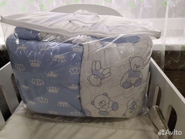 Подушки и одеялко в кроватку