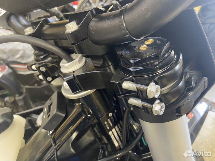 Мотоцикл Avantis Enduro 300 PRO Carb FCR Exclusive