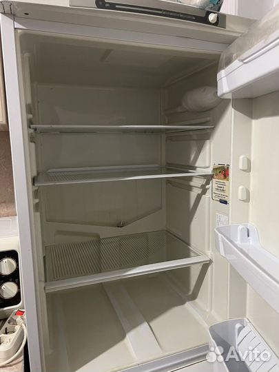 Холодильник бу indesit