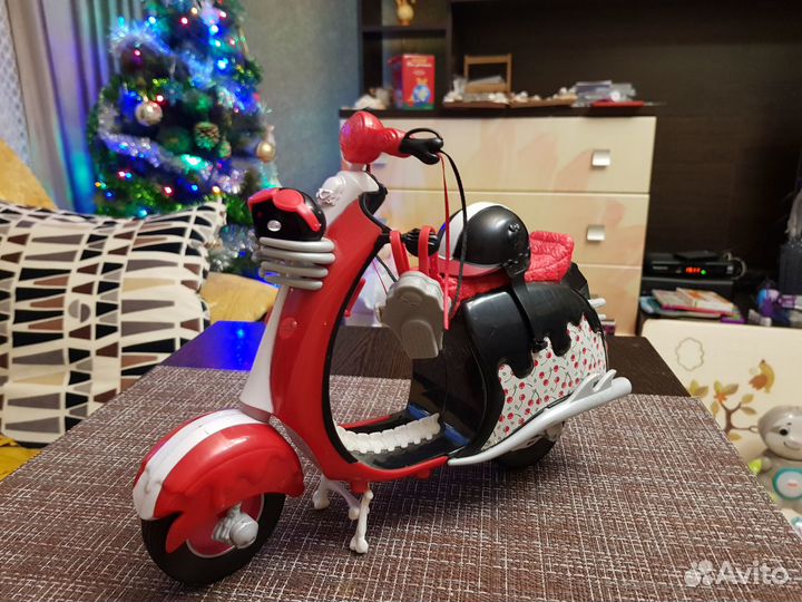 Скутер Гулии Йелпс/Монстр Хай