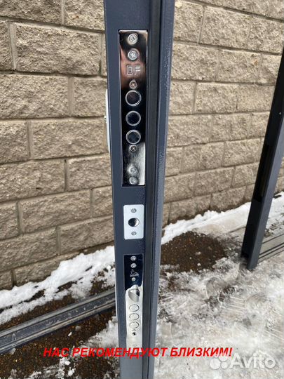 Тяжелая дверь входная в дом