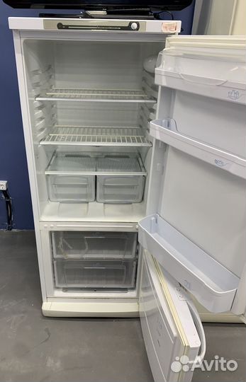 Холодильник indesit