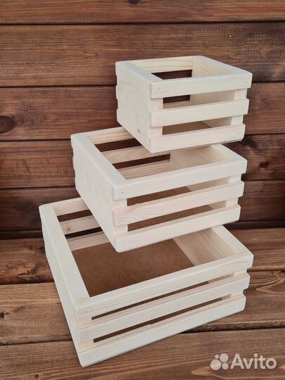Набор деревянных ящиков