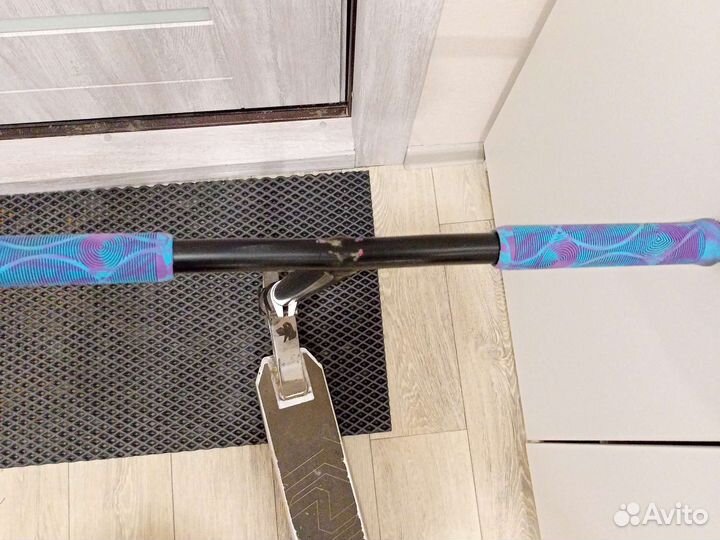 Трюковой самокат novatrack