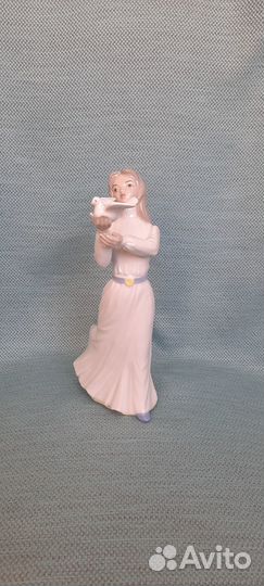 Статуэтка Девушка с голубем Tengra Испания