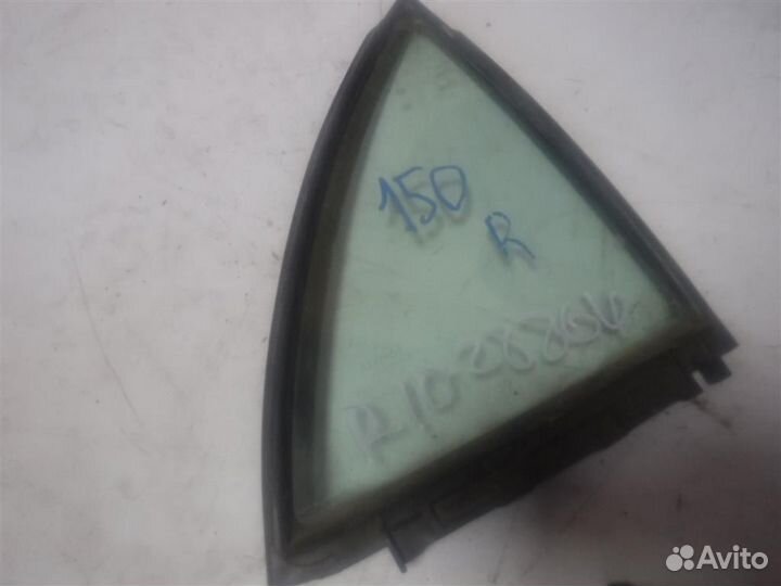 Стекло двери задней правой (форточка) Toyota Coro