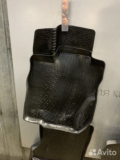 Автомобильные коврики Renault Daster