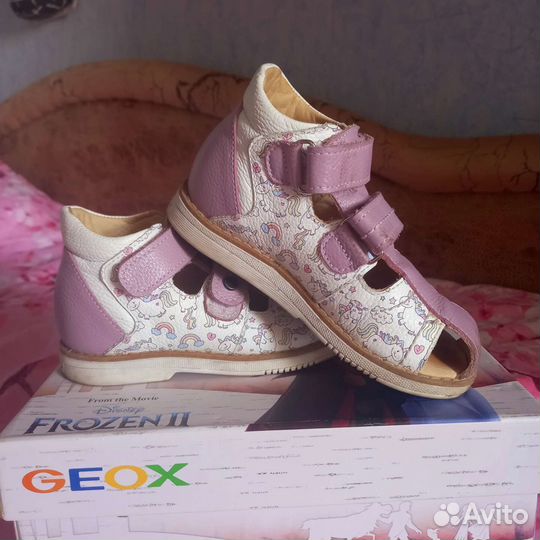 Сандалии для девочек