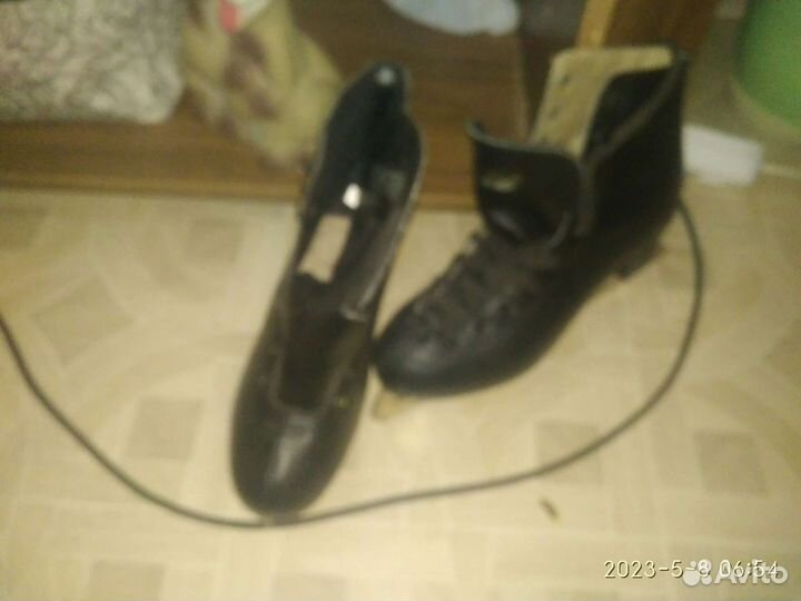 Коньки фигурные