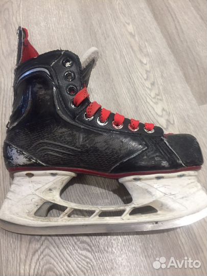 Хоккейные коньки бауэр