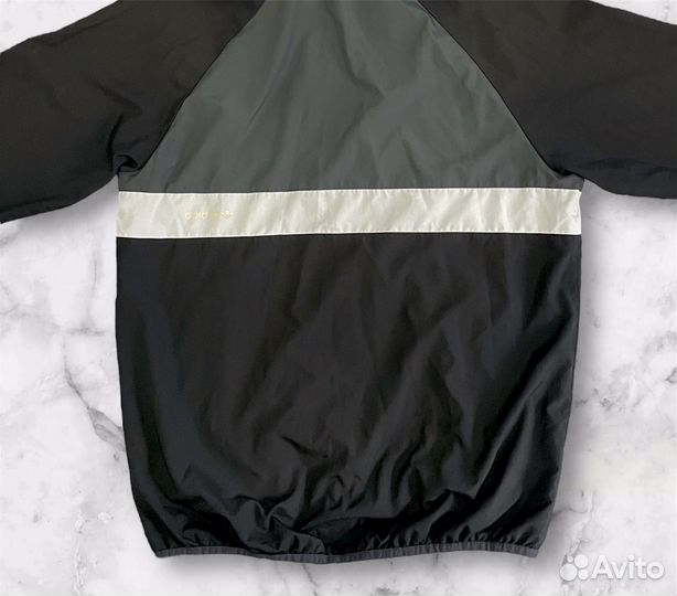 Ветровка Adidas Scateboarding