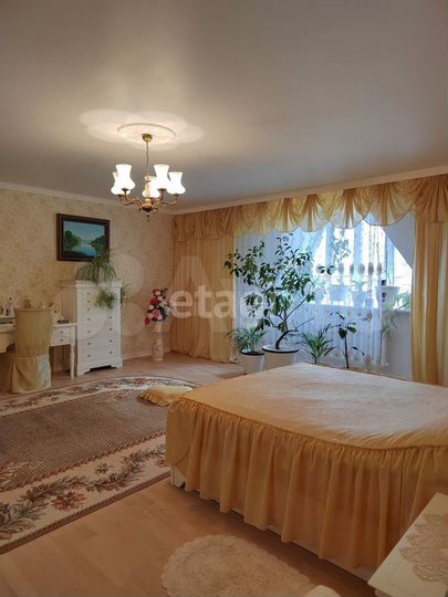 3-к. квартира, 190 м², 9/9 эт.