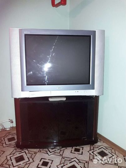 Телевизор JVC и тумба philips