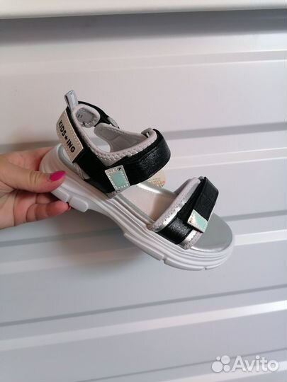 Сандалии для девочки
