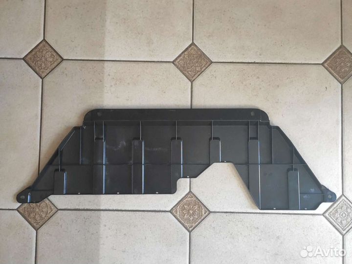 Пыльник двигателя Аутлендер 3, новый 5370В242