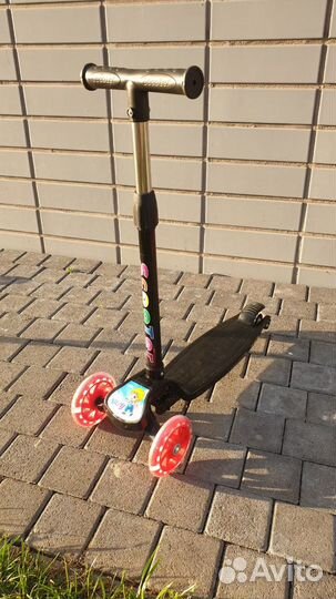 Самокат детский трехколесный новый