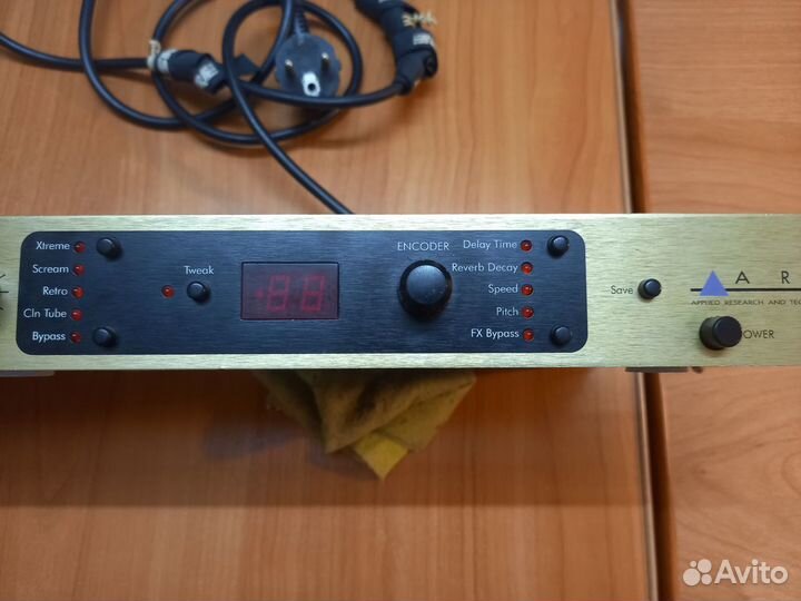 ART DST-4 Studio Tube Guitar Preamp with Effects