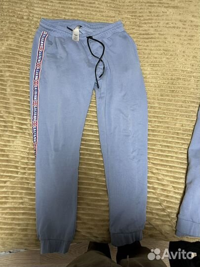 Мужской спортивный костюм