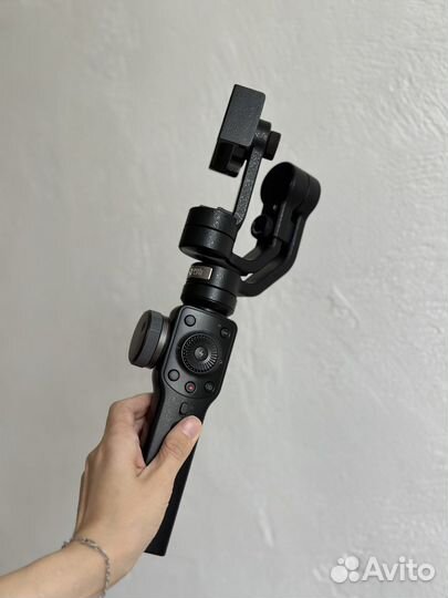 Стабилизатор zhiyun smooth 4