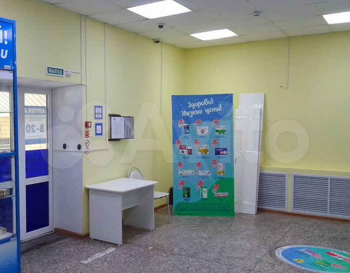 Сальск, торговое место, 8 м²