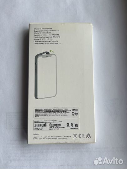 Чехол на iPhone 13