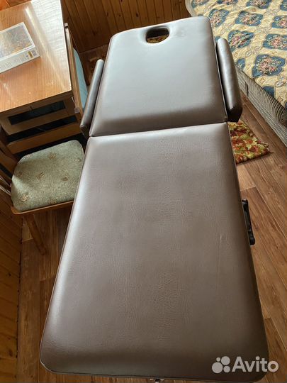 Массажный стол