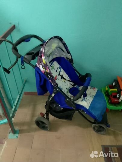 Прогулочная коляска