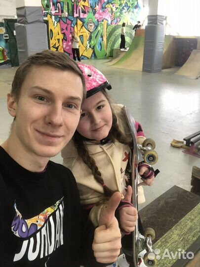 Скейт школа. Тренер по скейтборду
