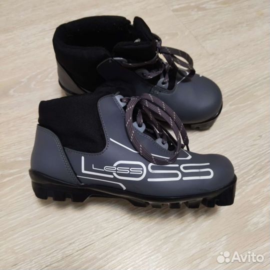 Лыжные ботинки размер 34 35