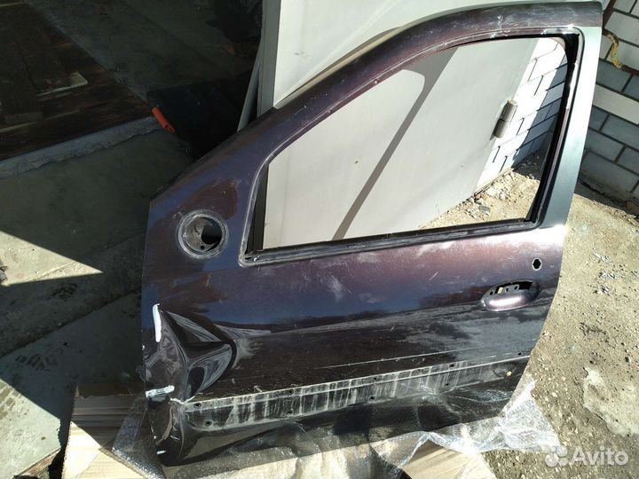 Дверь передняя левая largus cross