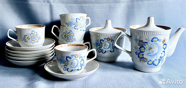 Сервиз чайный 22 предм. Ю-Уральский Кузяевский з-д