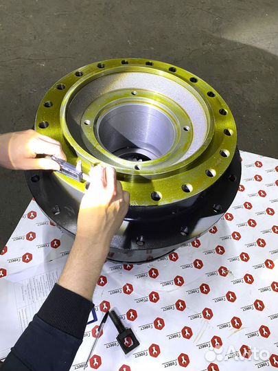 Редуктор хода CAT 336D