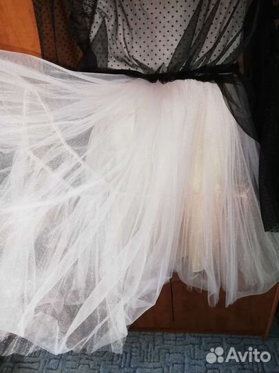 Нарядное платье для девочки 140 146