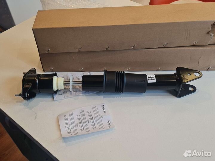 Амортизатор задний Mercedes w251