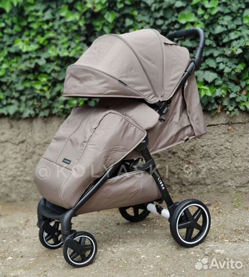Коляска Luxmom 730 (Carello Libra) коричневая