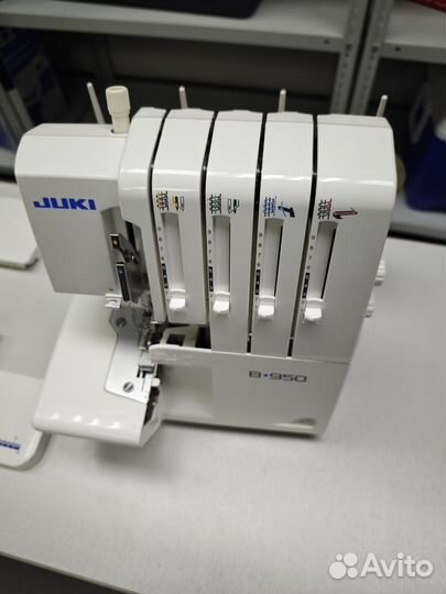 Швейная машина Juki HZL-F600 + Оверлок Juki B 950