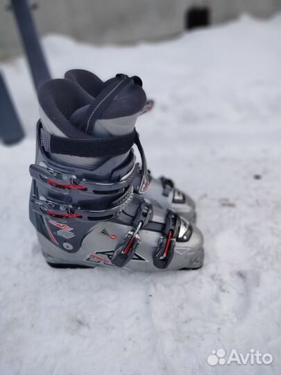 Продам горные лыжи+ботинки