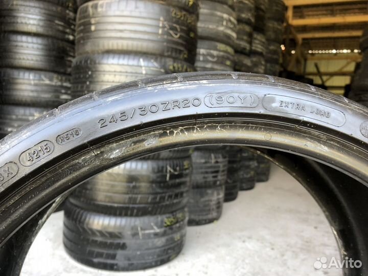 Michelin Pilot Super Sport 245/30 R20 90Y