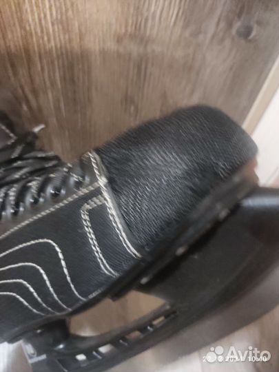 Коньки хоккейные 42 размер