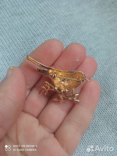 Брошь Значок Новый