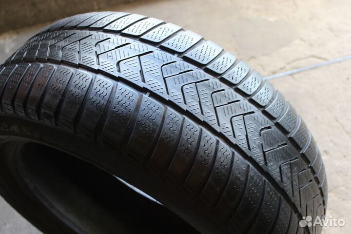 Pirelli Winter Sottozero 3 245/50 R18 104V