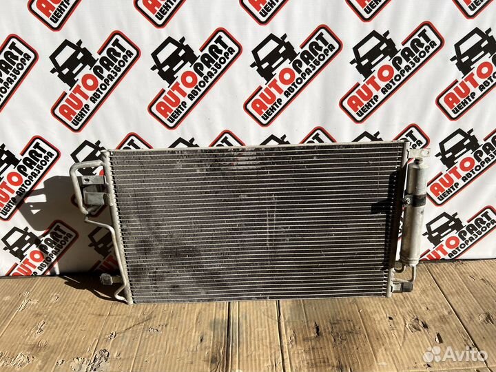 Радиатор кондиционера Hyundai Tucson 1