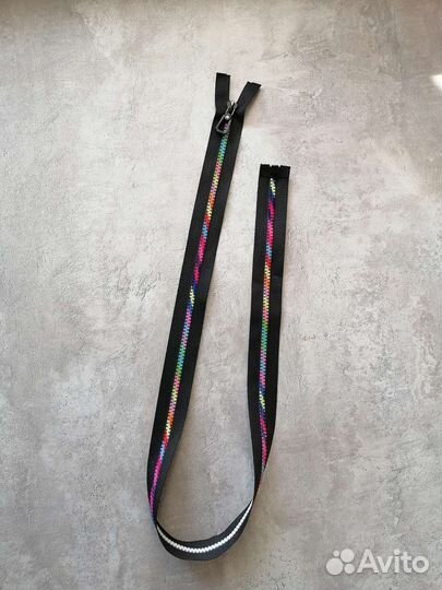 Комплект молнии Т5 чёрная с радужной расцветкой
