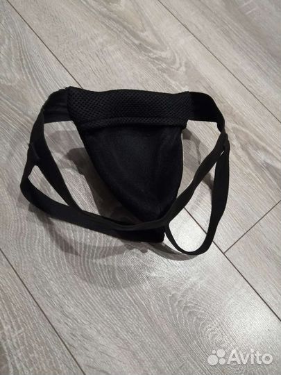 Хоккейная защита паха