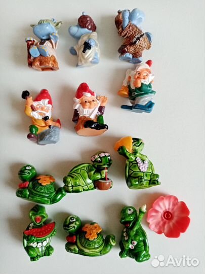 Игрушка из киндера