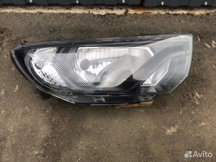 Фара галогеновая правая LADA Granta Fl 2018